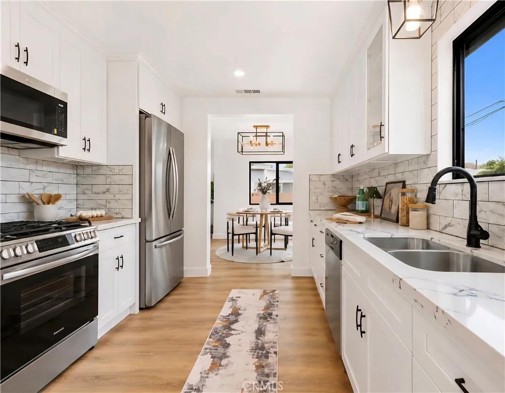 Photo of 4922 Columbia