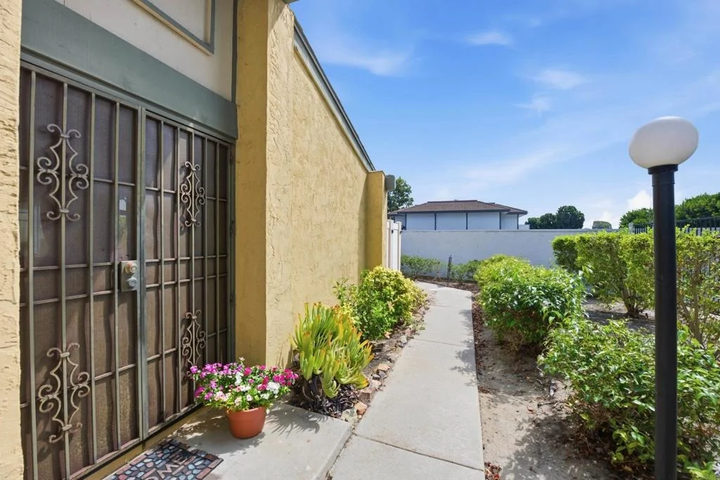 Photo of 3553 Coconut Way