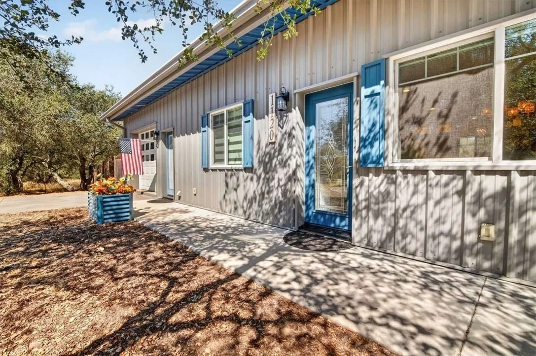 Photo of 1116 1120 Rolling Oaks Drive