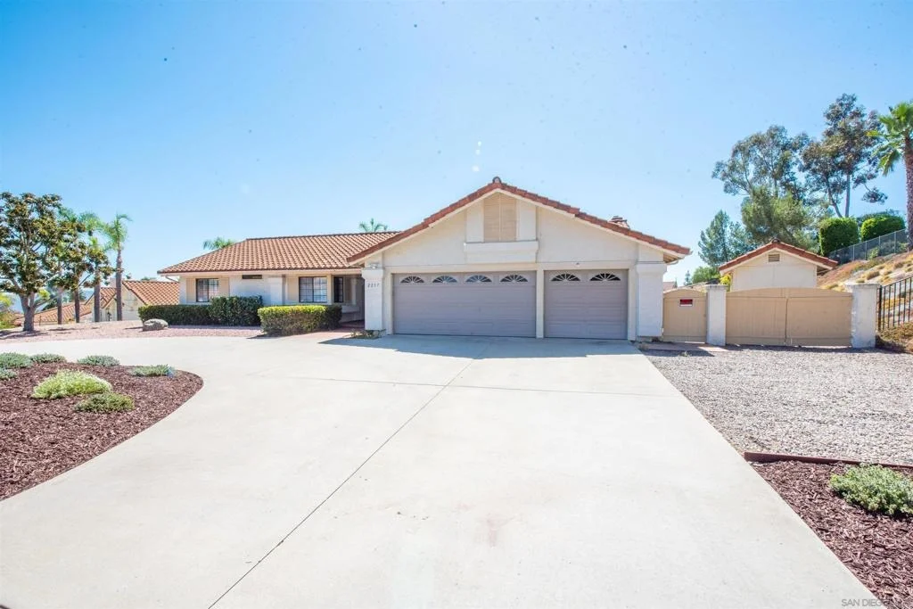 Photo of 2237 Eucalyptus Ave.