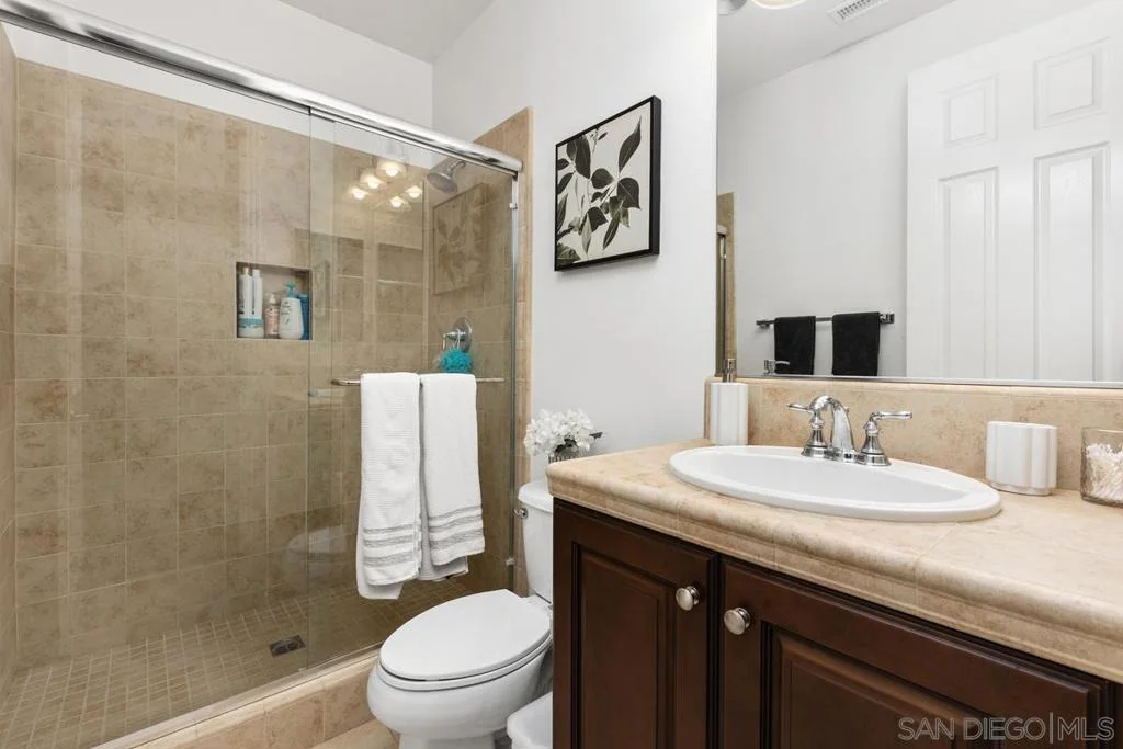 Photo of 1157 Village