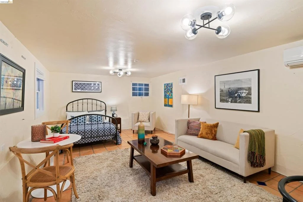 Photo of 1101 Amador Ave