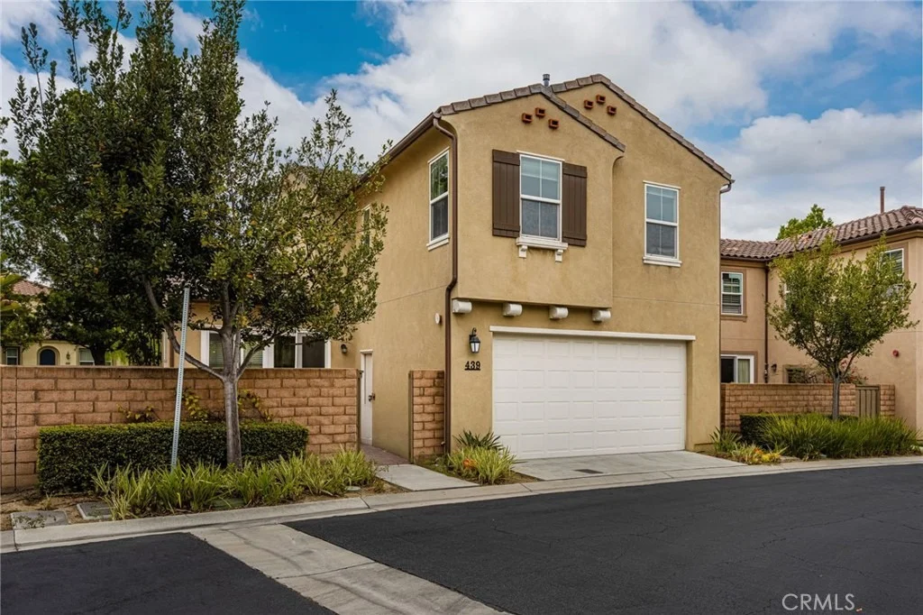 Photo of 439 N Naranjal