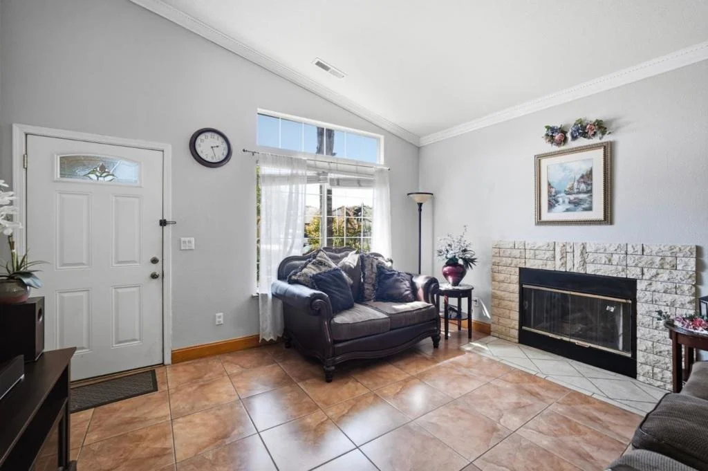 Photo of 1055 Eagle Drive