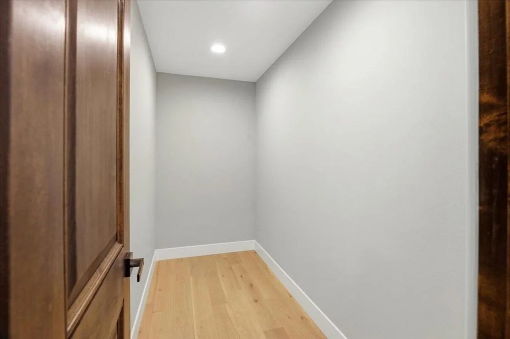 Photo of 830 Oriole Drive