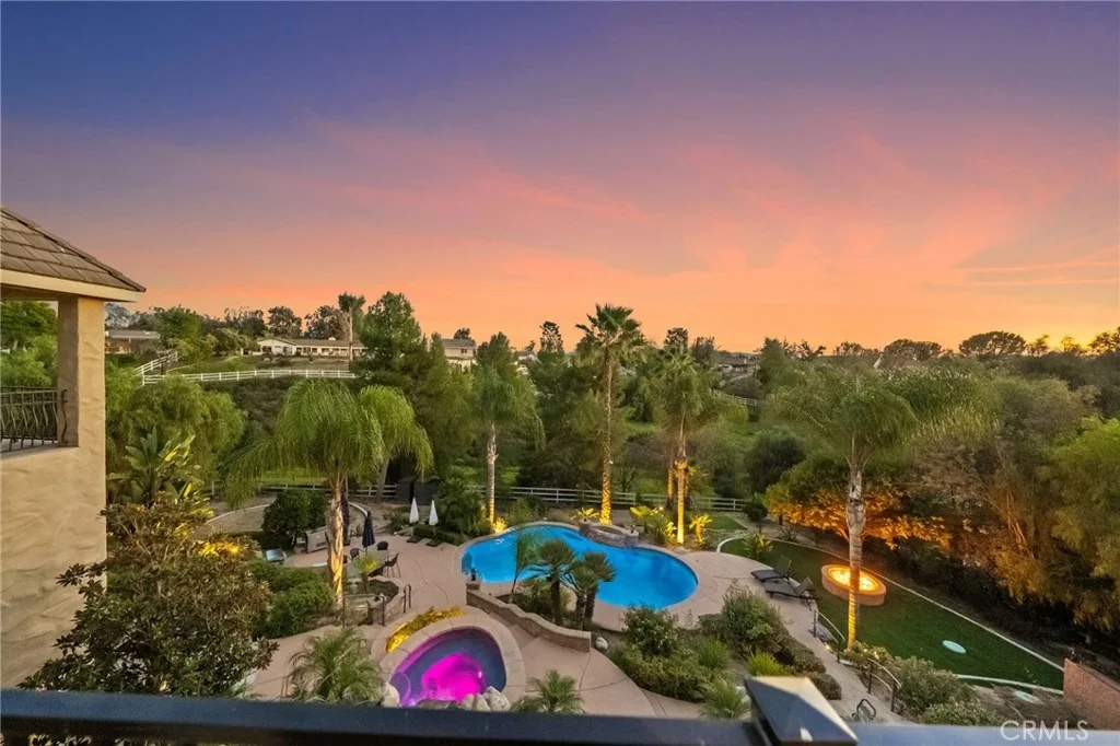 Photo of 40900 Via Los Altos