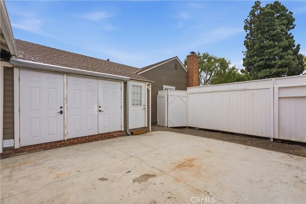 Photo of 5559 E Monlaco