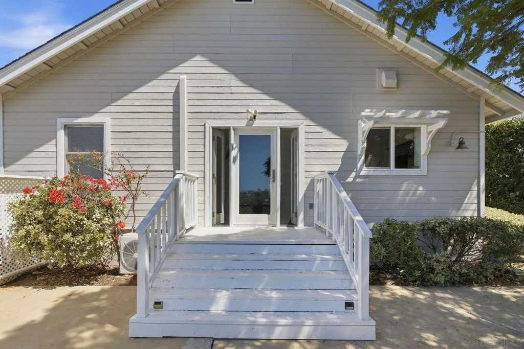 Photo of 2613 Sunset Hills