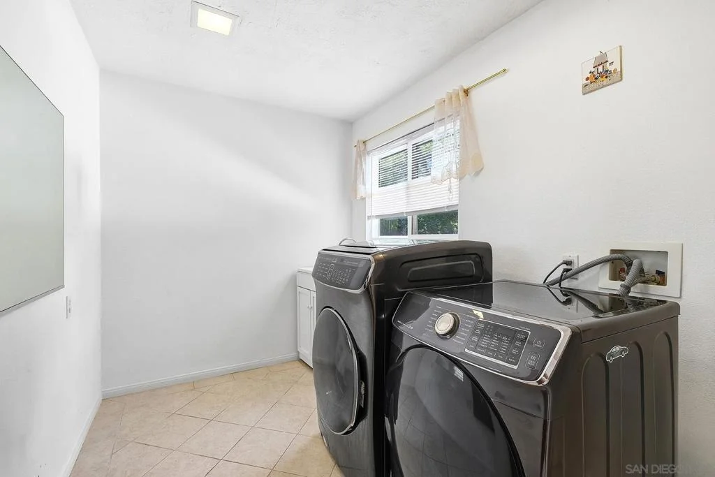 Photo of 2448 Royal Crest