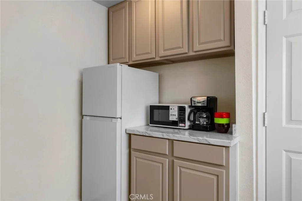 Photo of 3660 Linwood