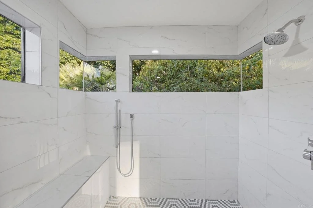 Photo of 6105 Avenida Chamnez