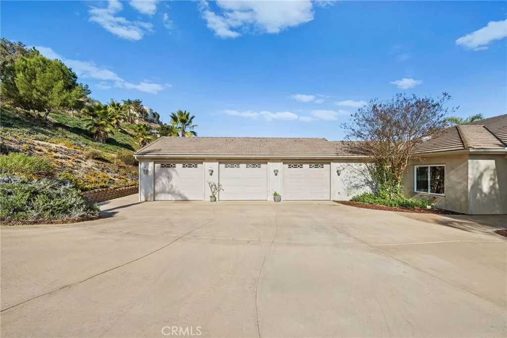 Photo of 2240 Aqua Hill Road