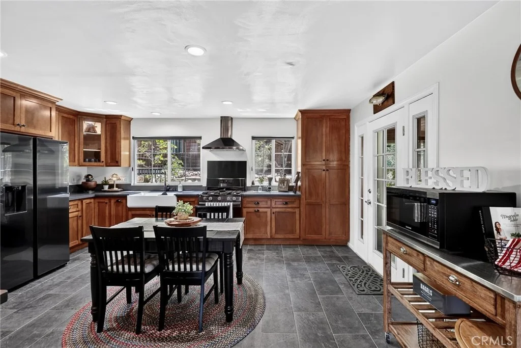 Photo of 615 Grass Valley Rd