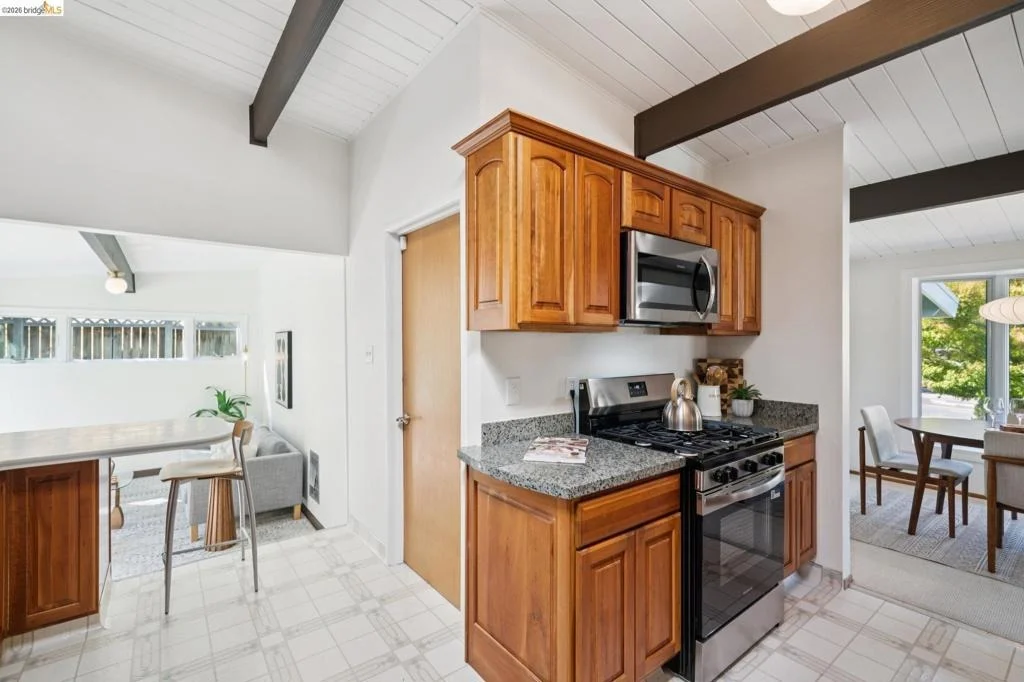 Photo of 7811 Potrero Ave