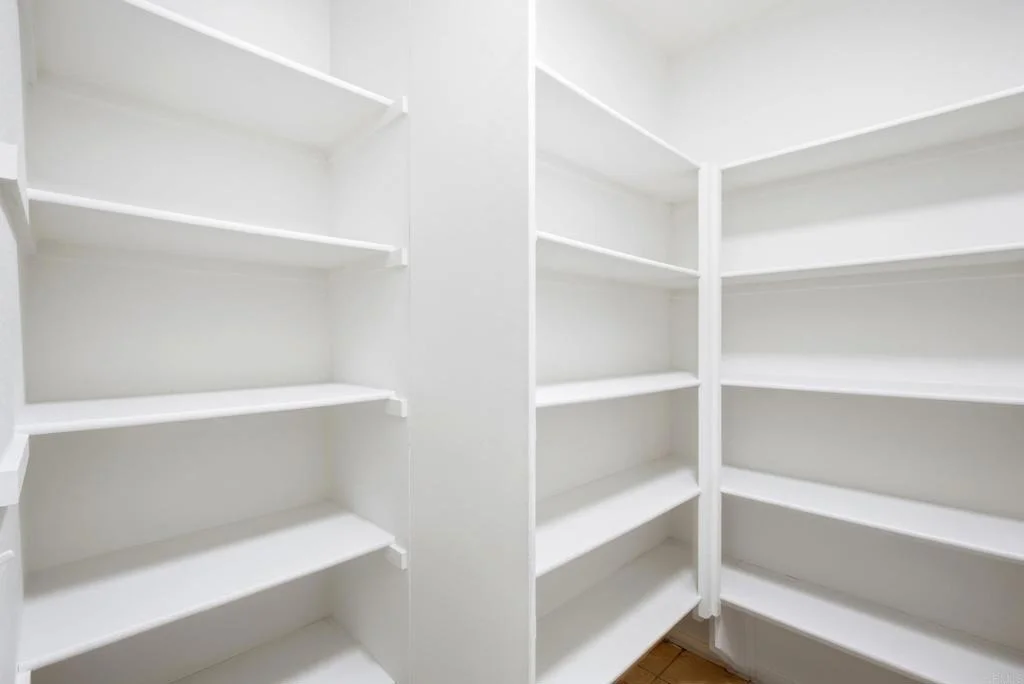Photo of 1009 Longfellow Court