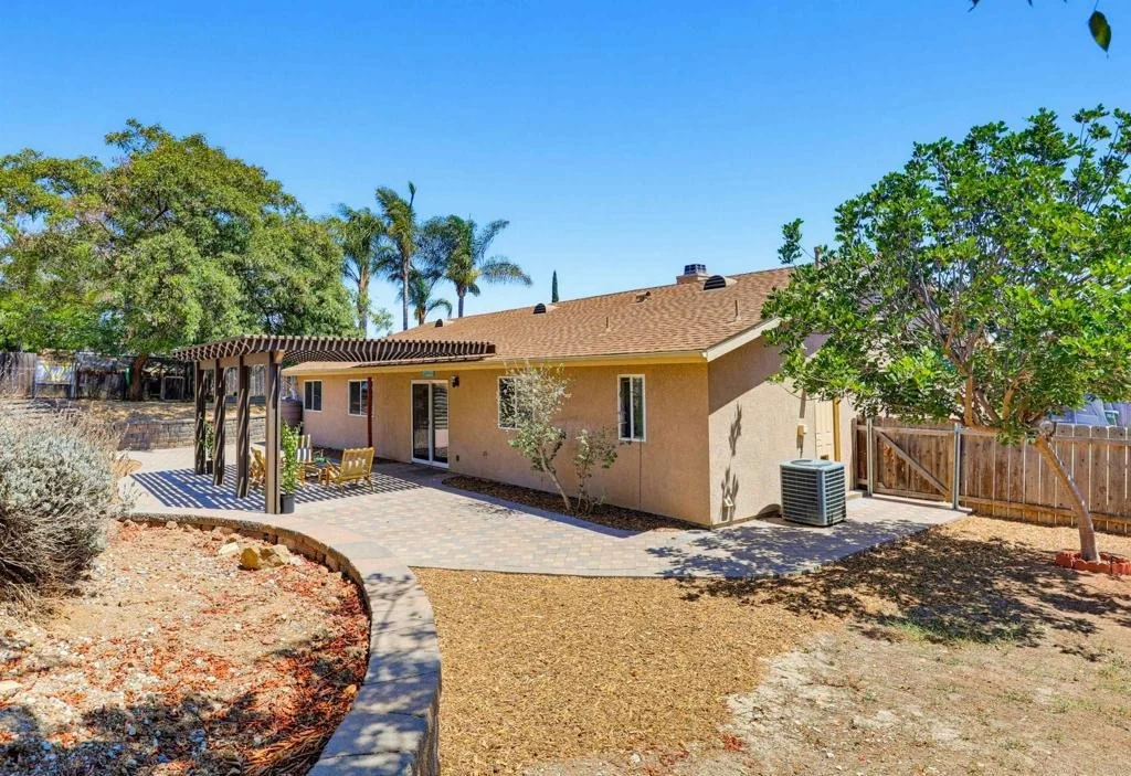 Photo of 9744 Sierra Madre Road