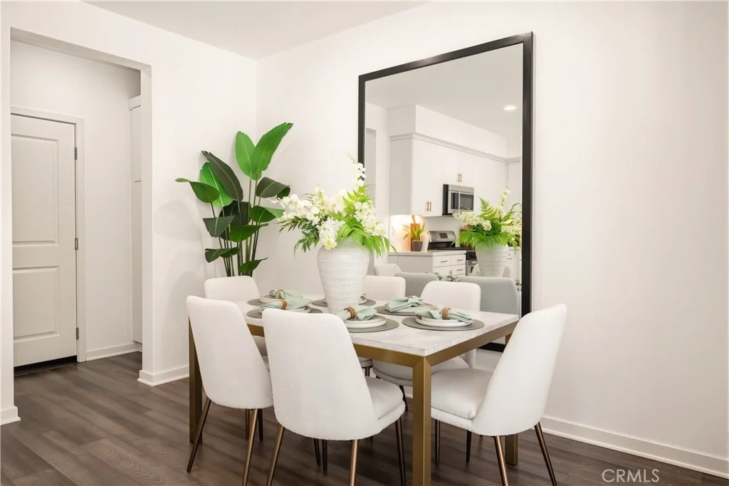 Photo of 56 Bay Laurel