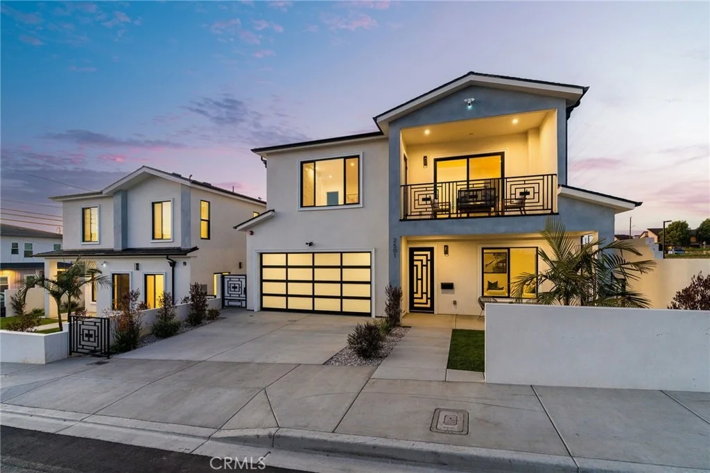 Photo of 2501 Curtis