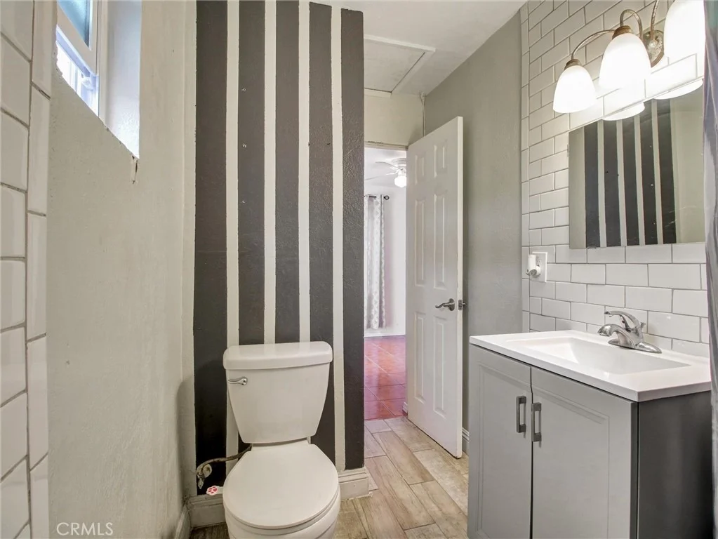 Photo of 110 W Forhan Street