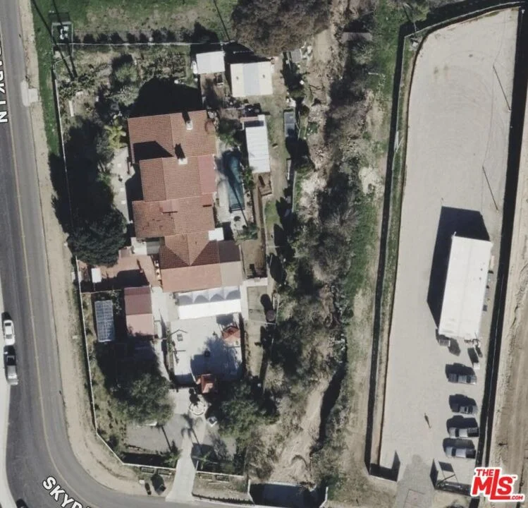 Photo of 40518 Skypark Lane