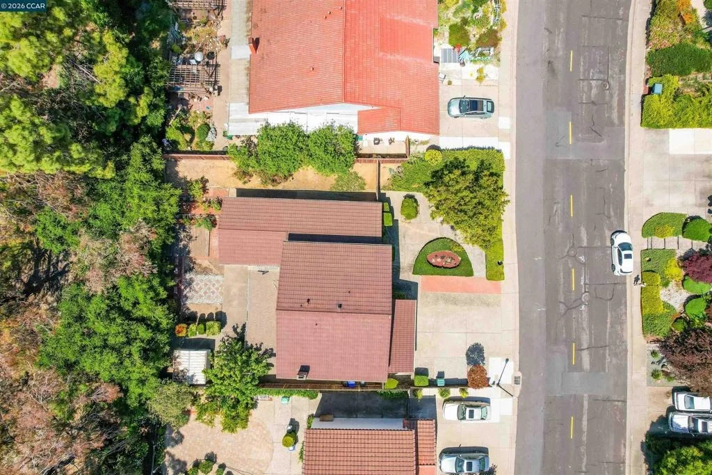 Photo of 121 Violet Rd