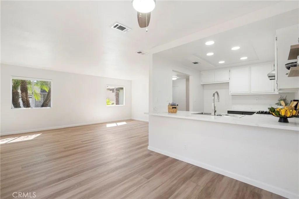 Photo of 700 W 2nd Street