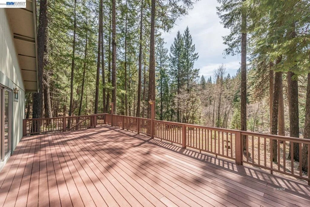 Photo of 121 Mountain Aire Ln