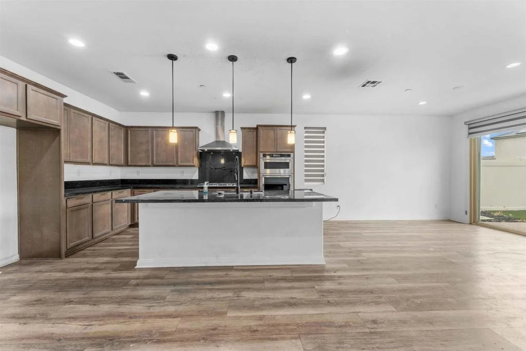 Photo of 750 Green Court