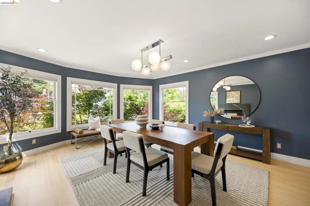Photo of 683 Mandana Blvd.