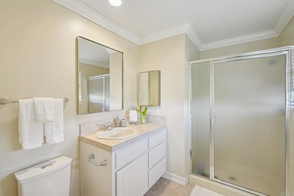 Photo of 707 S Live Oak Park Road