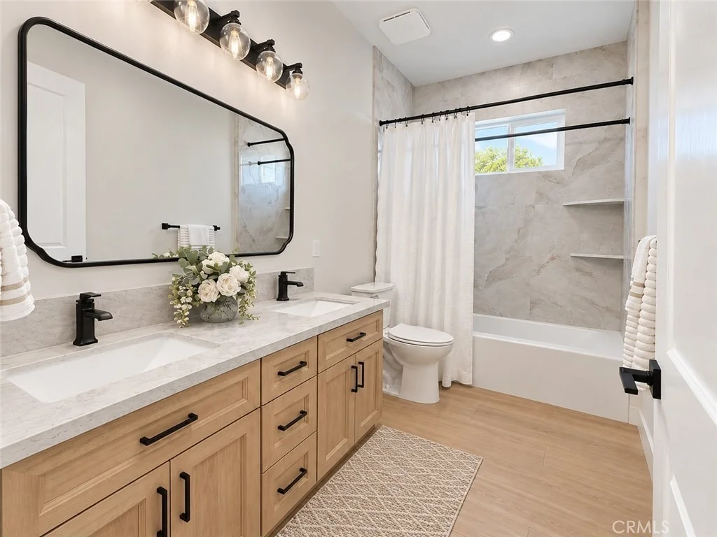 Photo of 5399 Harrison