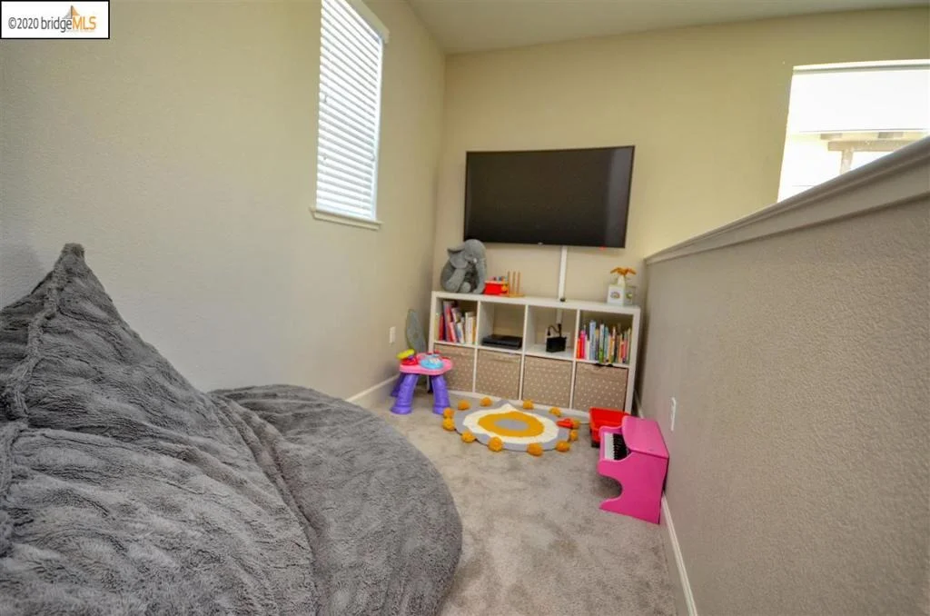 Photo of 47 Baird Cir