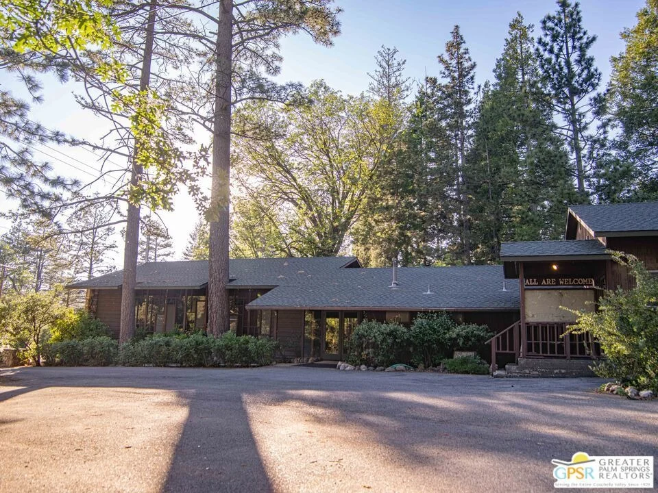 Photo of 25970 Cedar Street