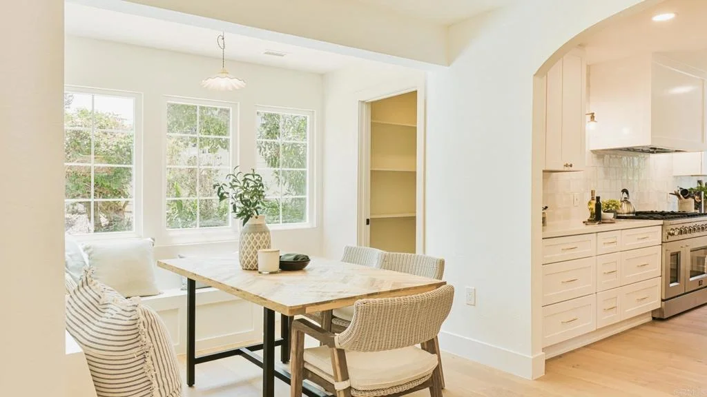 Photo of 2399 Ivy Road