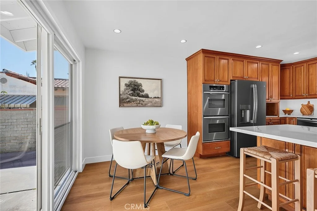 Photo of 1216 Alameda Avenue