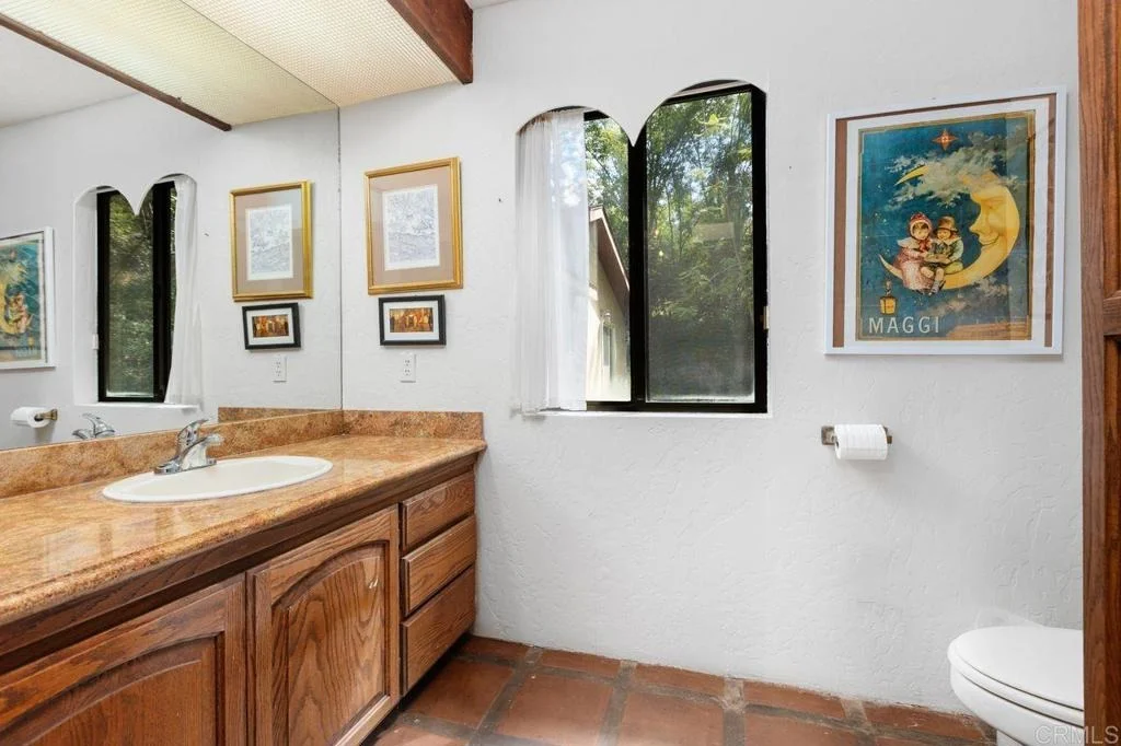 Photo of 29560 Lilac Road