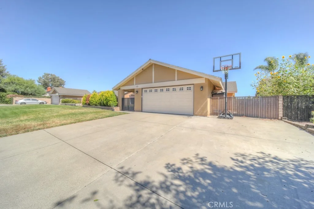 Photo of 6591 Grant