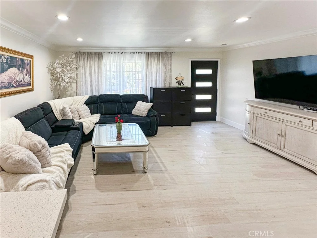 Photo of 1503 Coronel