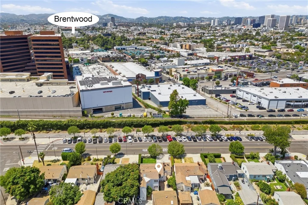 Photo of 11822 Exposition Boulevard