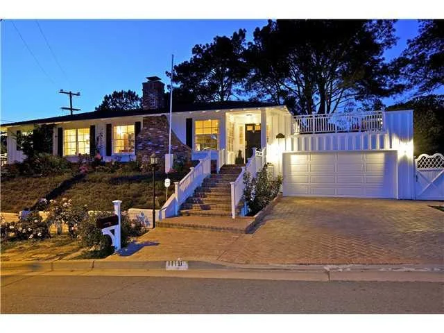 Photo of 1110 W Muirlands Drive