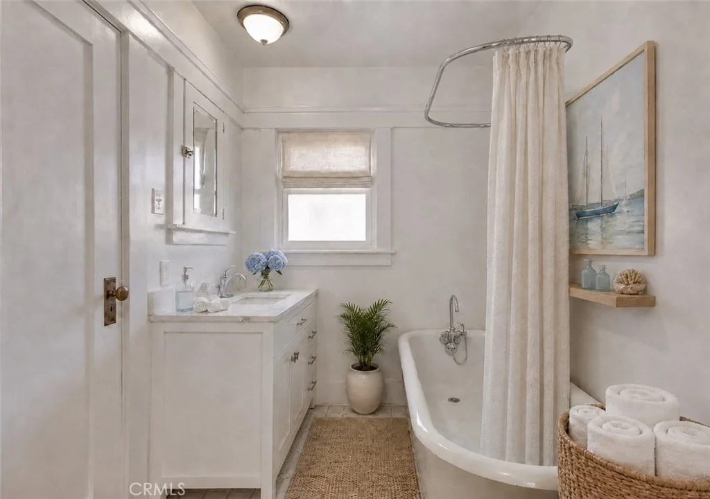 Photo of 301 Catalina