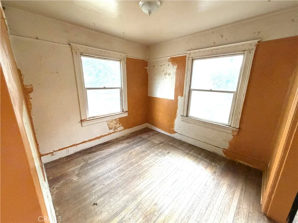 Photo of 230 W 18th