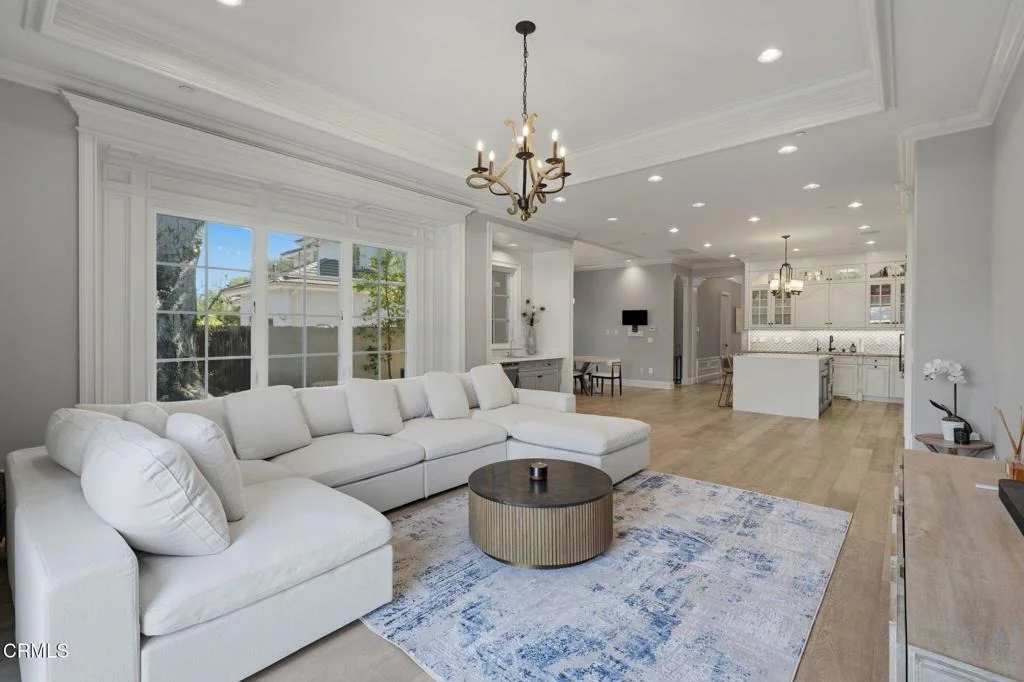 Photo of 933 Coronado Drive