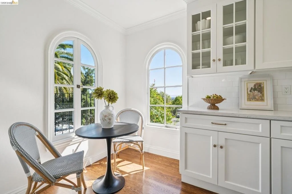 Photo of 6080 Ocean View Drive