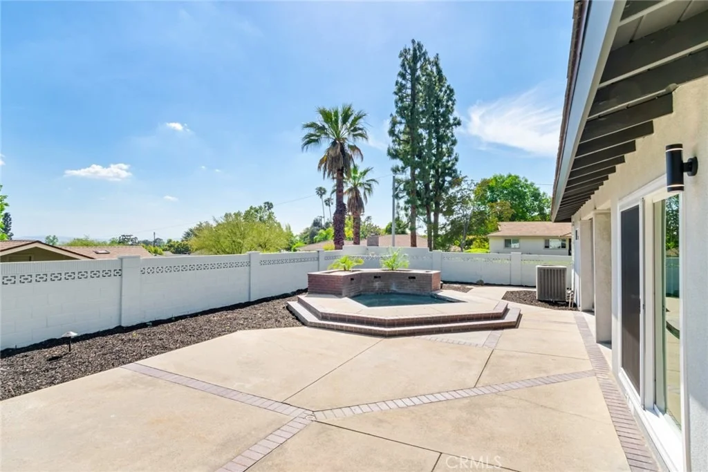 Photo of 856 E Palm