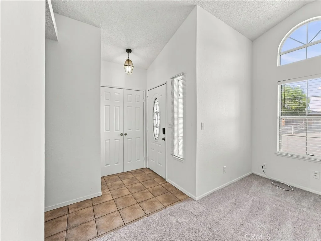 Photo of 37620 Robin Lane