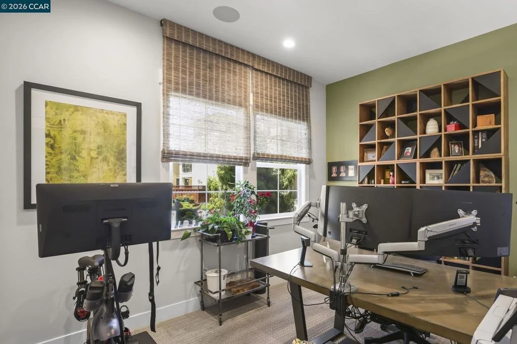 Photo of 600 Thyme Way