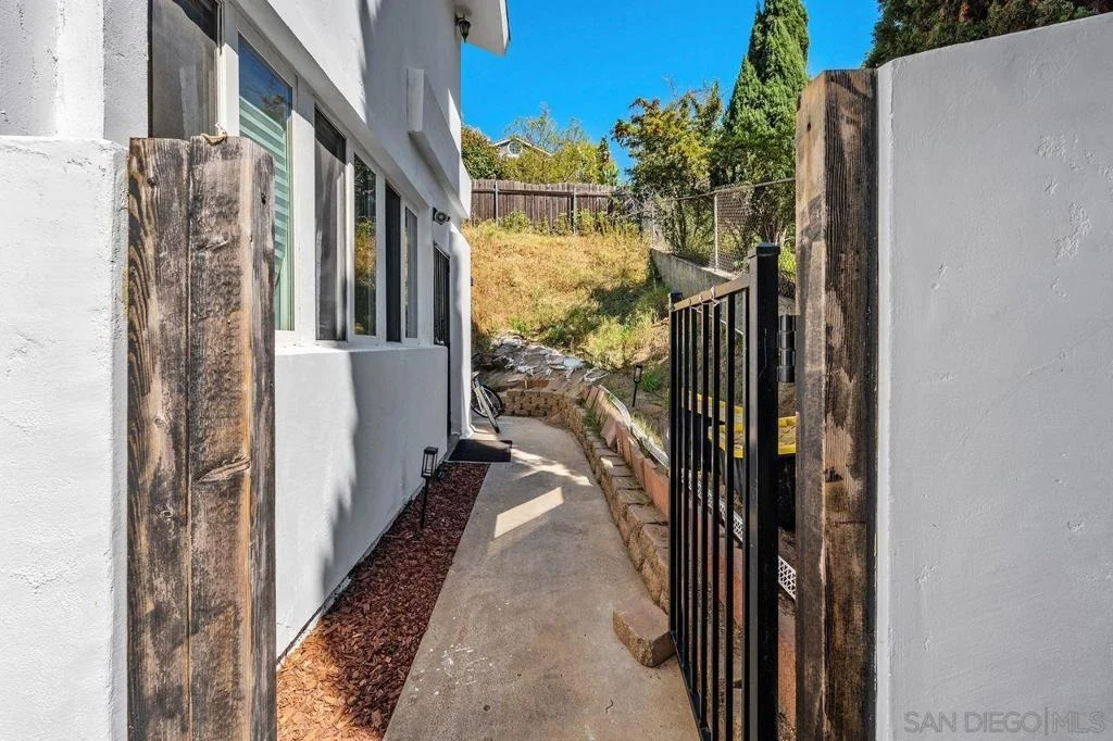 Photo of 4525 Avocado Blvd