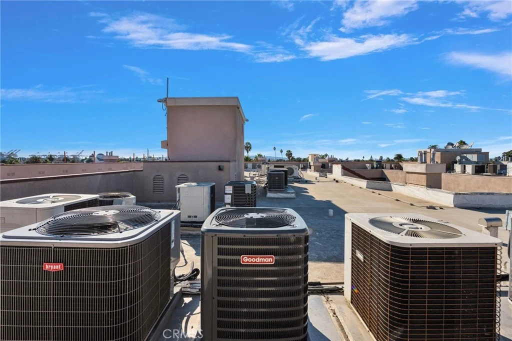Photo of Unit 205 at 801 Pine Avenue