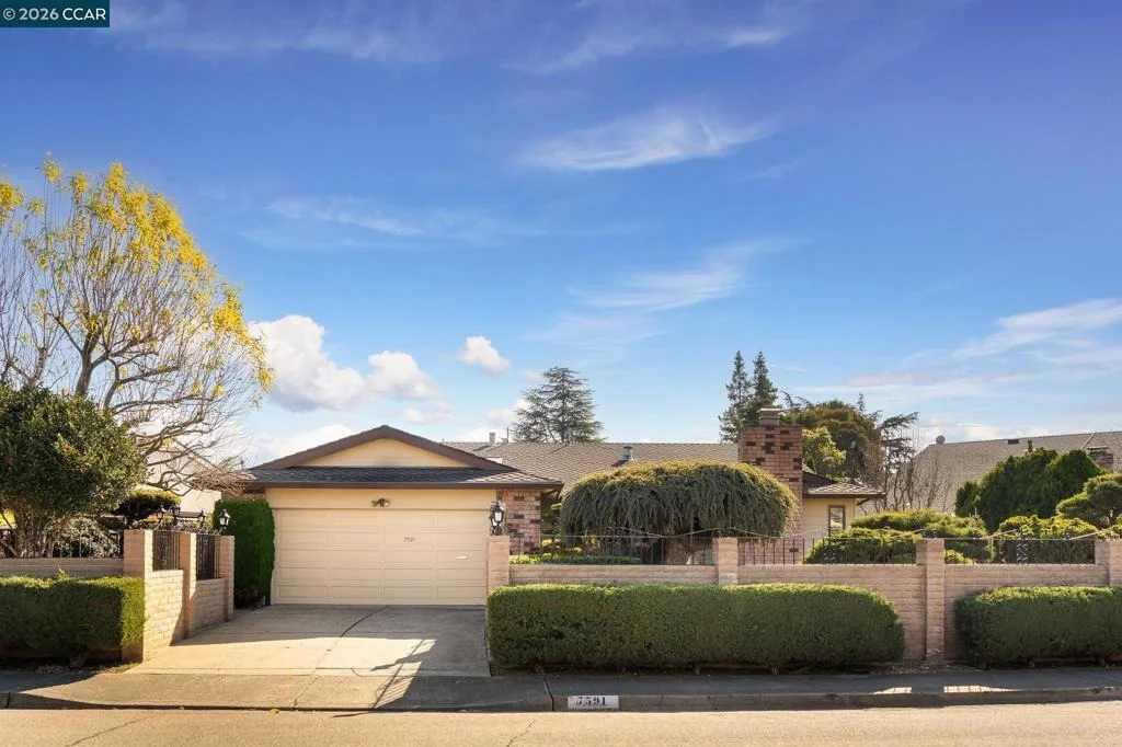Photo of 7591 Northland Pl